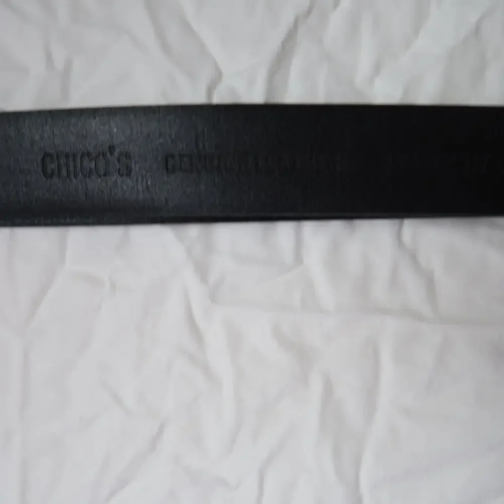 Vintage Chico's Black Leather Adjustable Belt Gold Interlocking Hook M